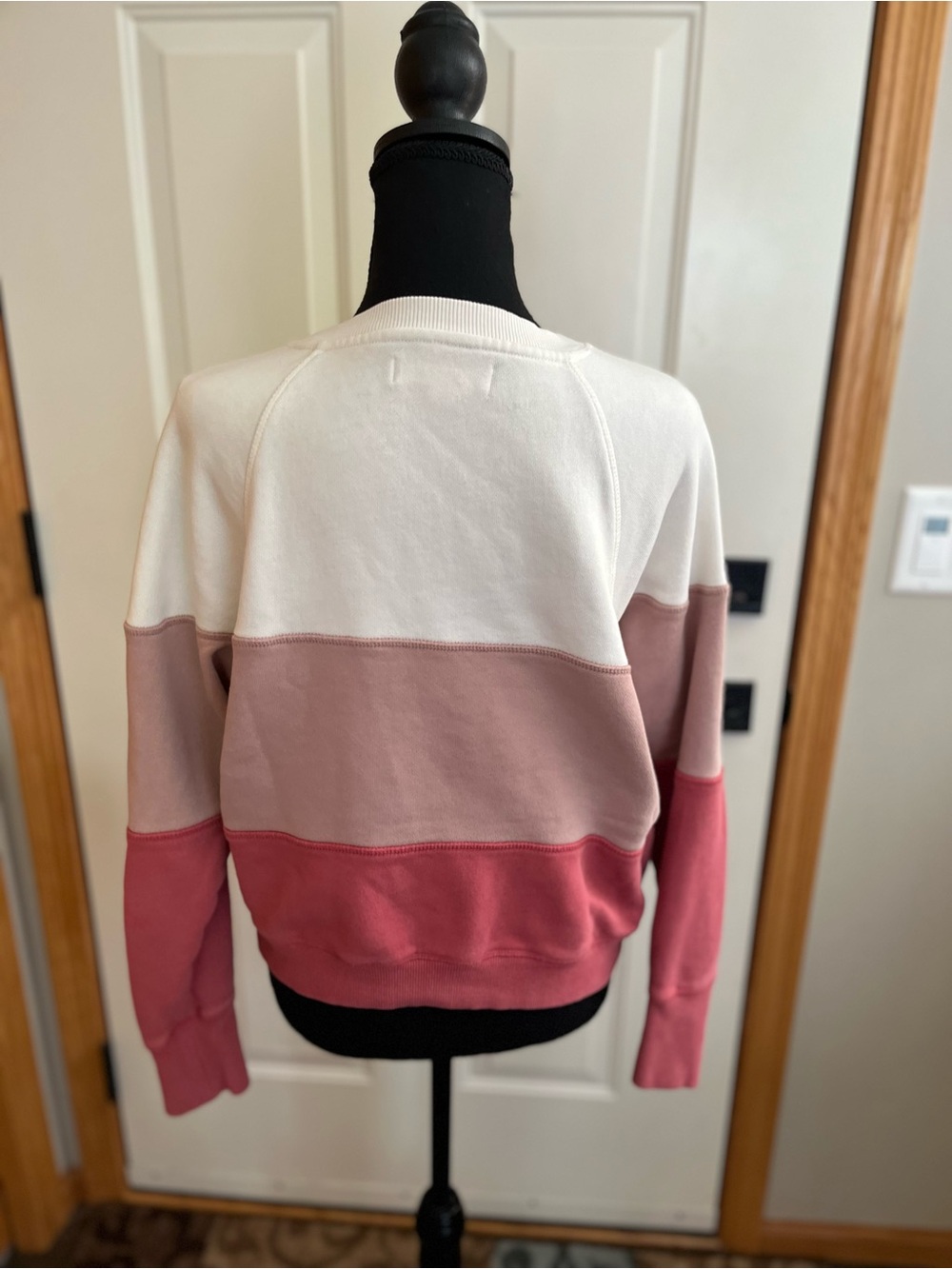 Spiritual Gangster Bridget raglan triblock crew pull over sweatshirt. Size small - Picture 3 of 15